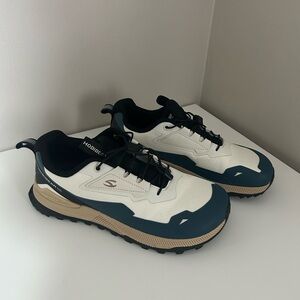 Hobibear Stratus Women’s White and Black Athletic Shoes